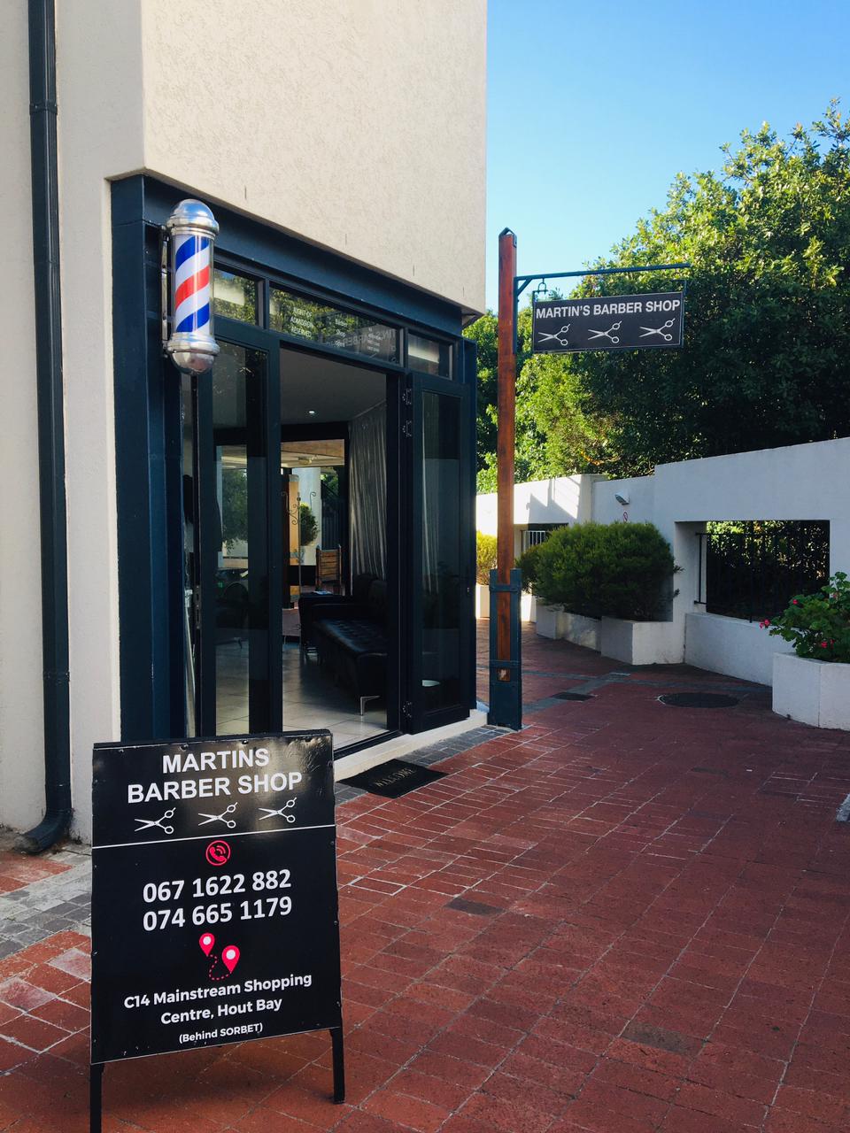 Martin's barber Logo