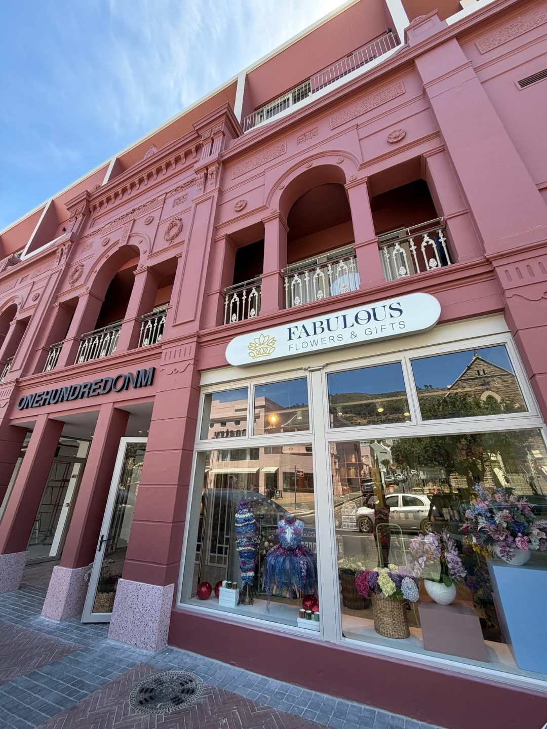 Fabulous Flowers and Gifts - Sea Point logo