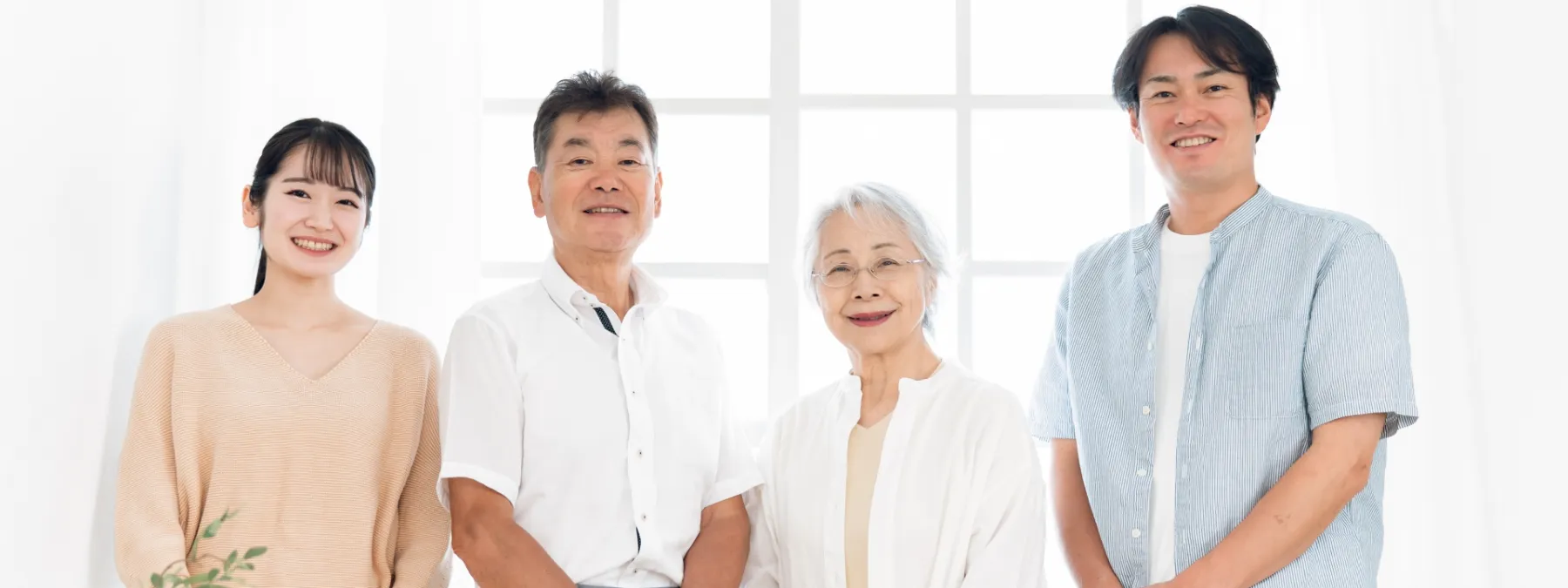 一家が勢揃いしている写真