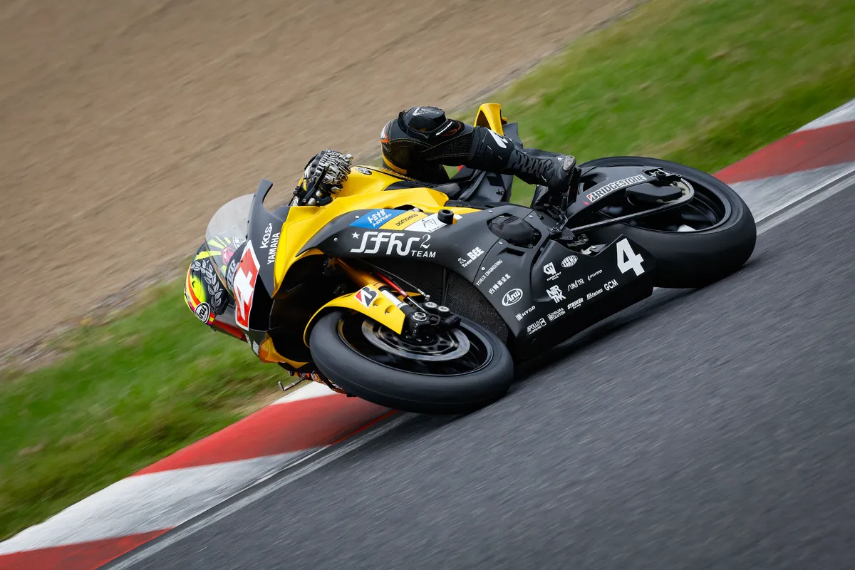 90年代当時物 トライアスリート 選手支給品 ロードバイク レース使用 完成車 全日本ロードレース選手権 JSB1000 - バイク レース | ヤマハ発動機