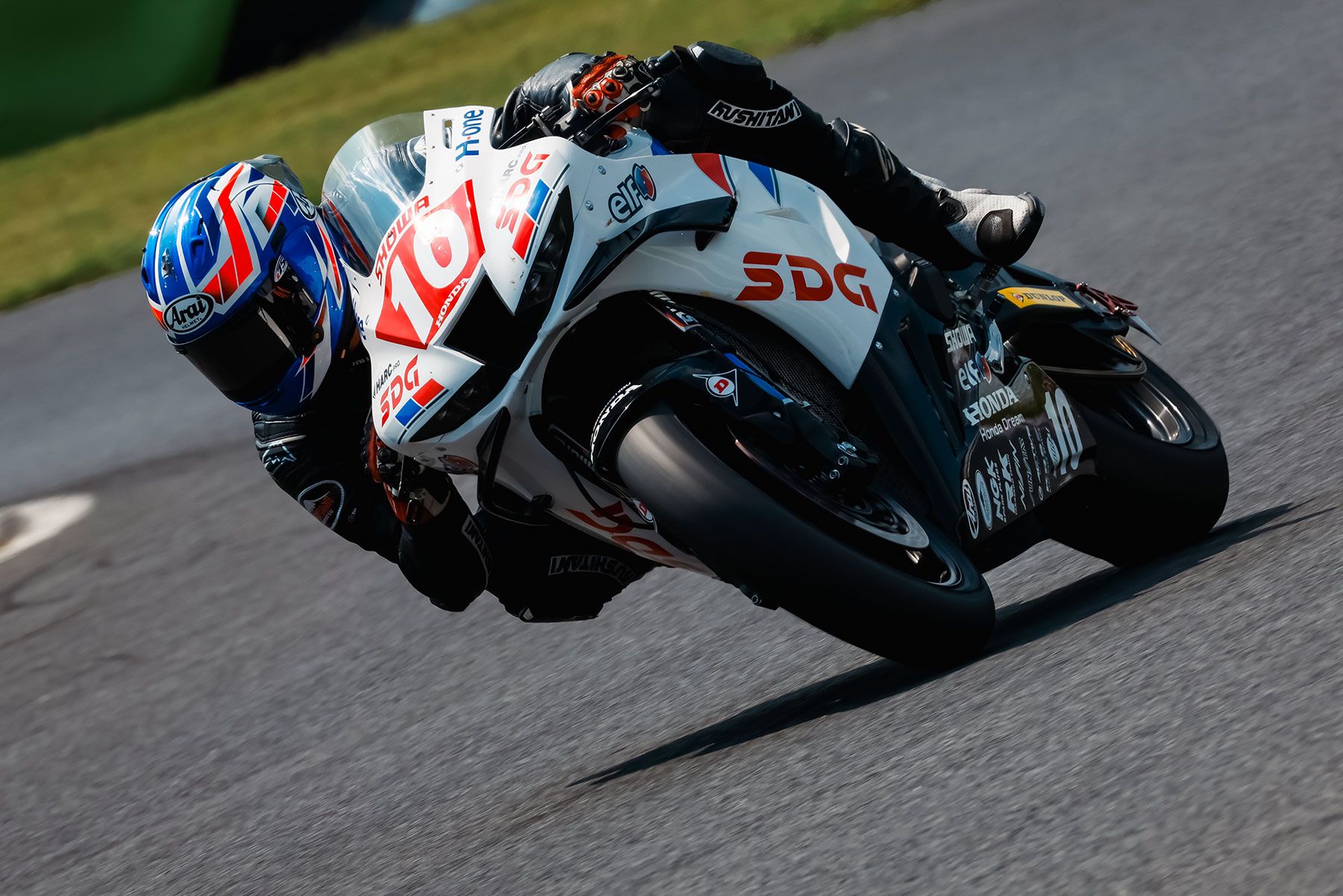 s-1800x1201_v- s-1800x1201_v-
