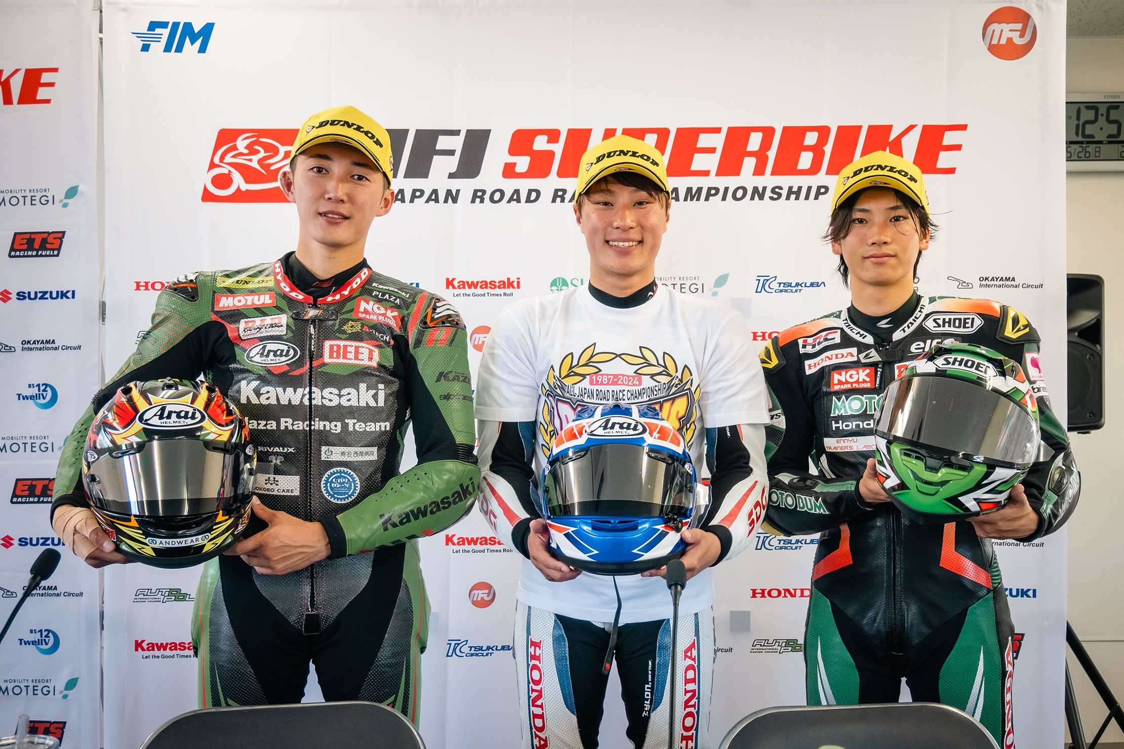 【Rd.3 スーパーバイクレースinSUGO】ST1000クラス 決勝 入賞会見 ｜JRR 全日本ロードレース オフィシャルサイト