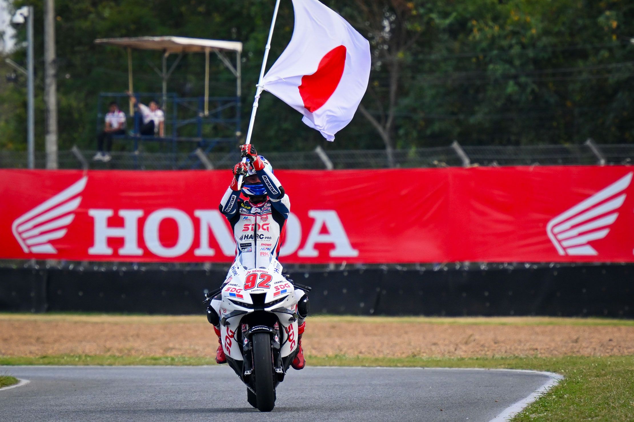 國井勇輝選手がアジアロードレースASB1000クラスでチャンピオン