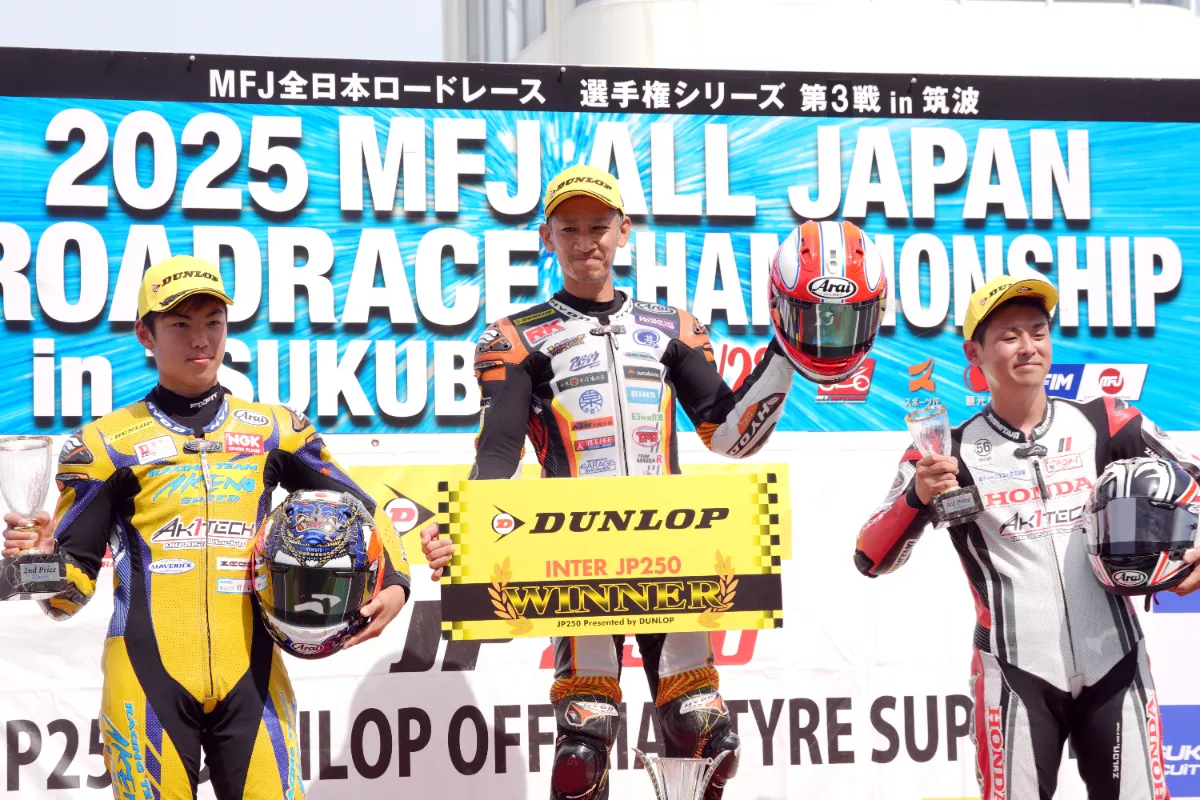 JP250決勝】小室 旭選手が貫録勝ち。計6台によるINT勢との2位