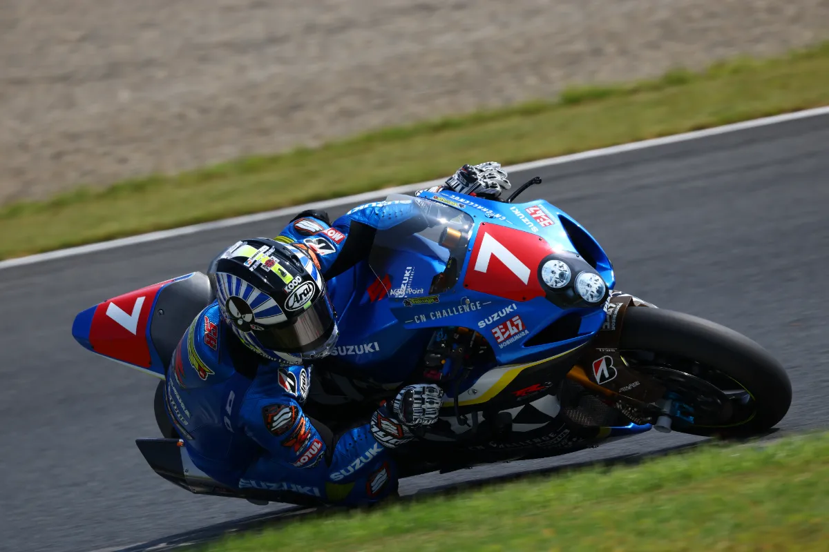 JSB1000予選】野左根 航汰選手がレース1、中須賀 克行選手がレース2の