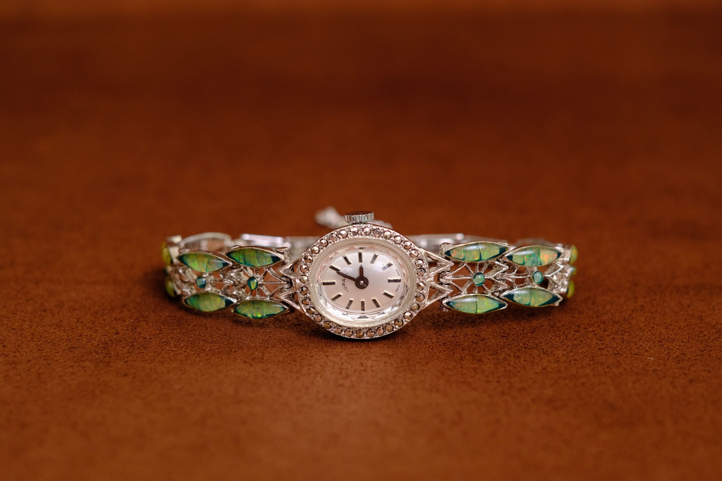 OPAL 女性用ドレスウォッチ 機械式 手巻き腕時計 南京虫【売約済】