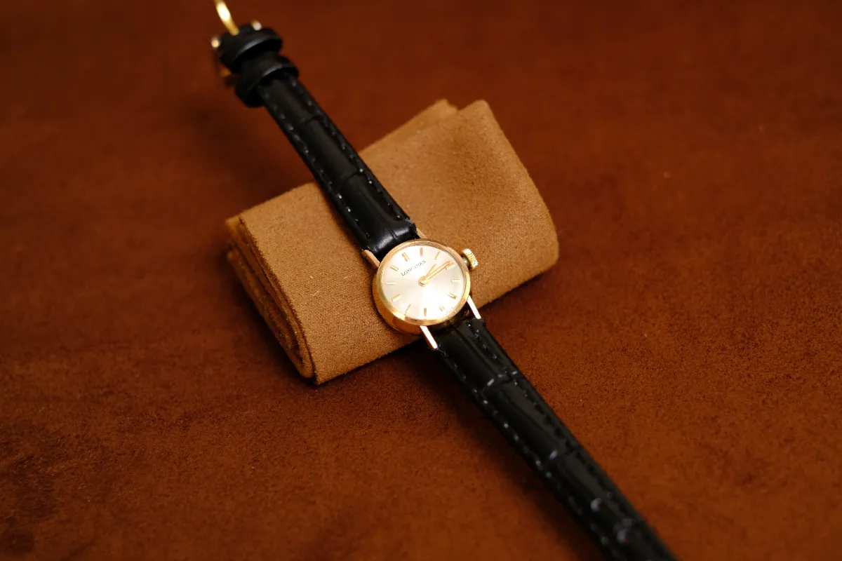 LONGINES 二針 最小型 金鍍金 1967 腕時計【売約済】 LONGINES 二針 最小型 金鍍金 1967 腕時計【売約済】