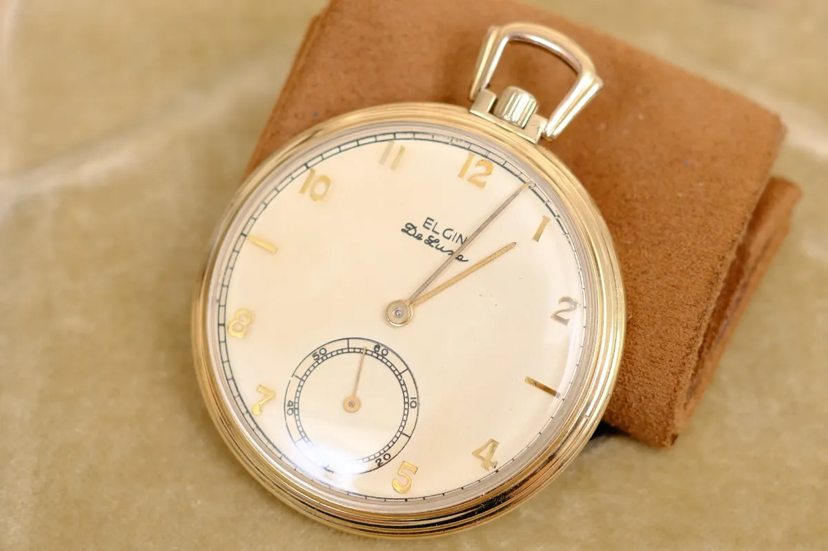 極希少 エルジン デラックス 1951 10金張り 値札帯 箱付 懐中時計 ELGIN De Luxe 1951 10金張り モダン懐中時計 値札箱付 【売約済】