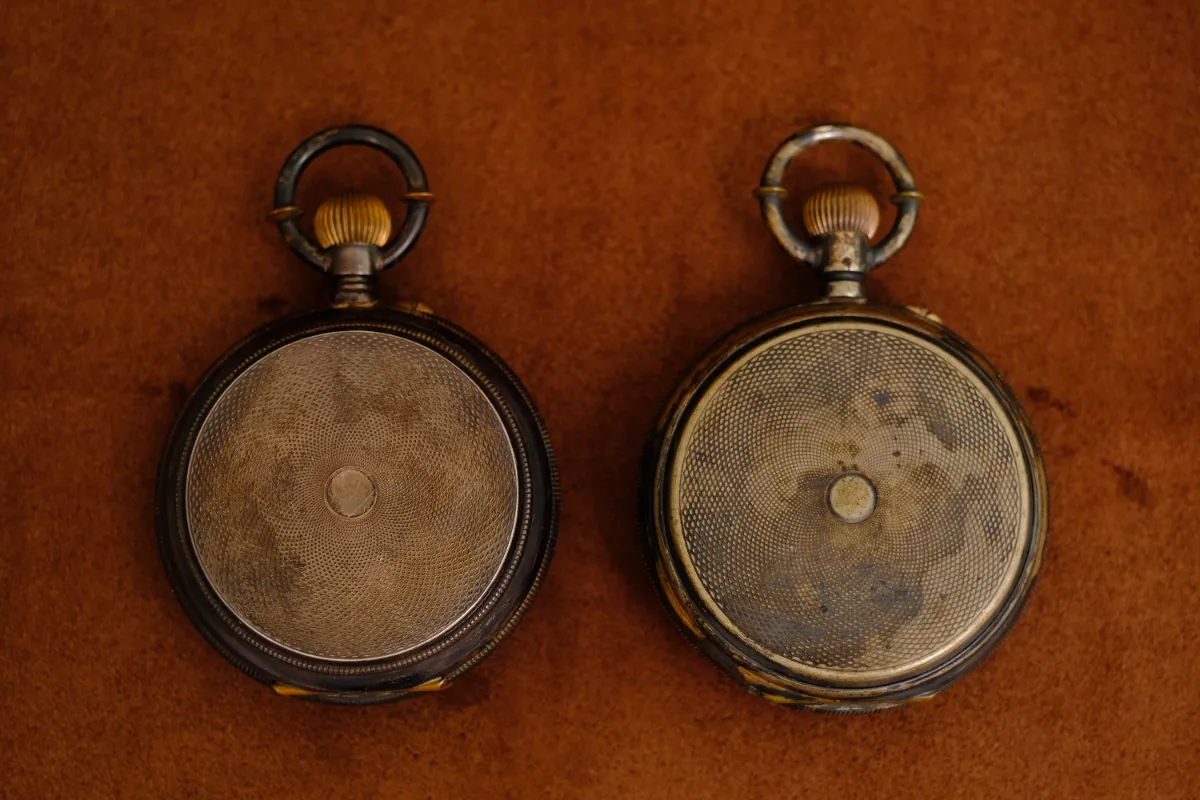 明治時代の商館時計を甦らせる