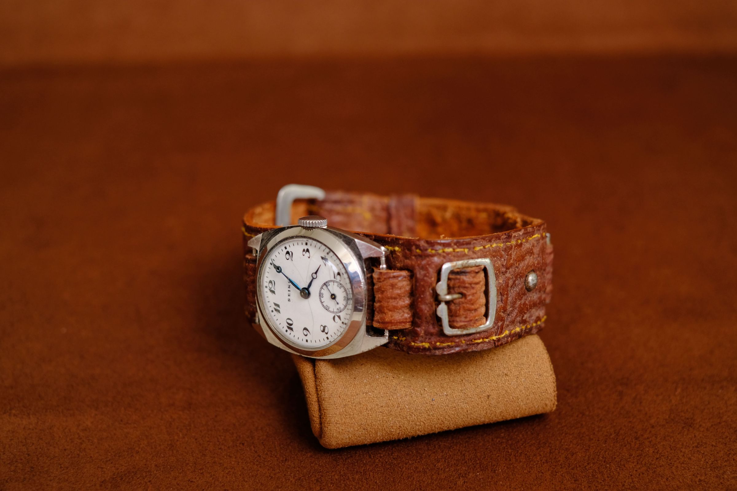 精工舎 SEIKOブランド時代のパリス環ベルト手巻き式腕時計【売約済】