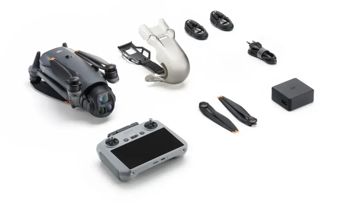 新製品情報】1億画素Hasselbladカメラ搭載「DJI Mavic 4 Pro」発売｜空