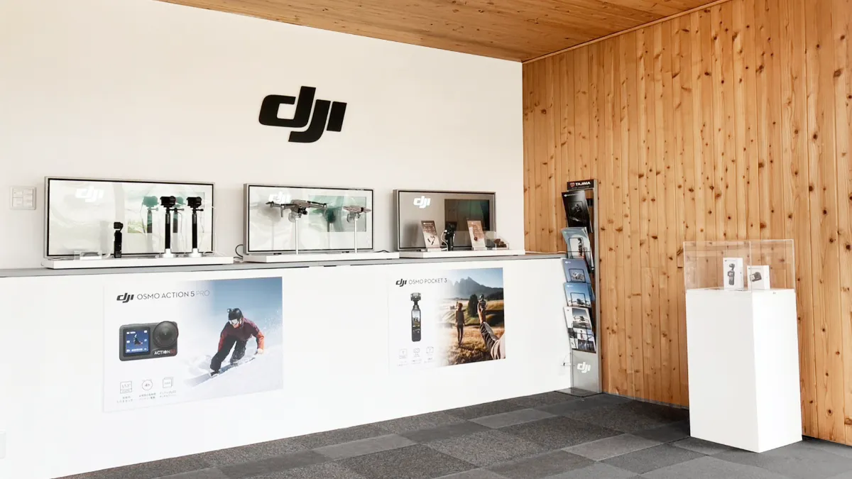 白馬駅から徒歩圏内に「DJIカフェ・ドルチェ白馬」オープン｜DJI製品の