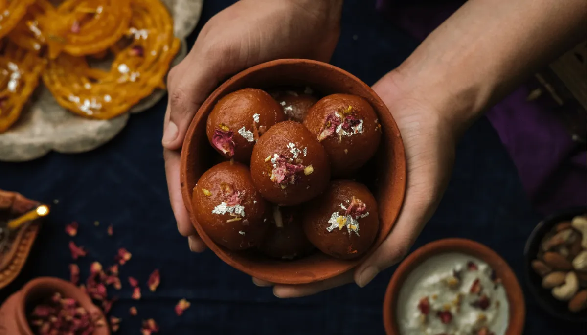 グラブジャムン Amazon.co.jp: ハルディラム インド グラブジャムン 1kg 1缶