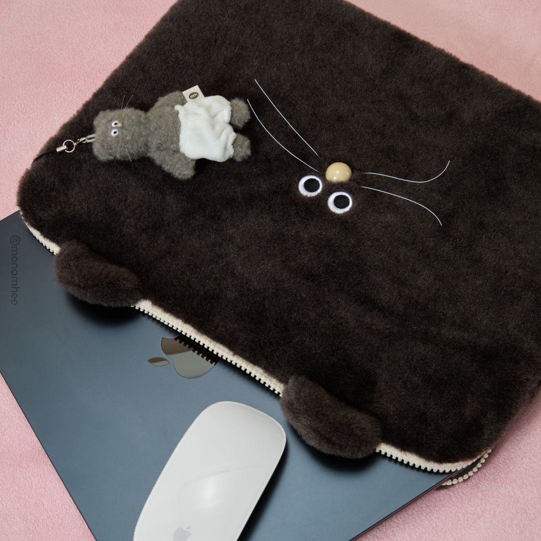 モナムヒ　パスポートケースCOLLER G-DRAGON ファッションブランド「PEACEMINUSONE」と韓国のセレブたちに愛