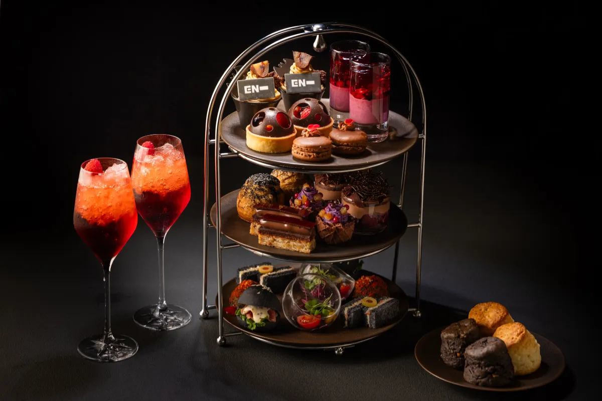 ENHYPENの“ヴァンパイア”美学を五感で味わう。「EN-CHANTED BITE