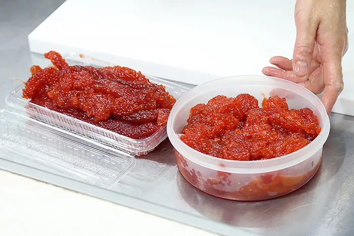 アラスカ産「すじこ」がすごい！① いくらとの違いは？「塩すじこ」と