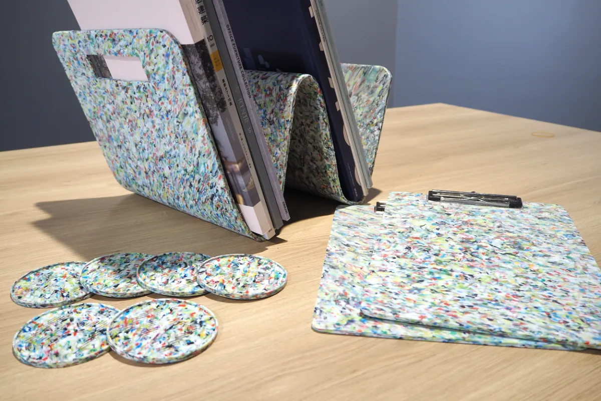 オフィスで出るペットボトルゴミを文具にリサイクル。プラスチックの再