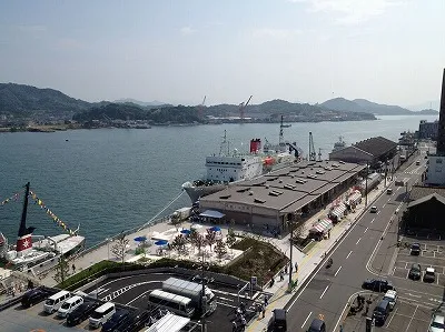 U2の建物と広場(写真:西川氏提供)