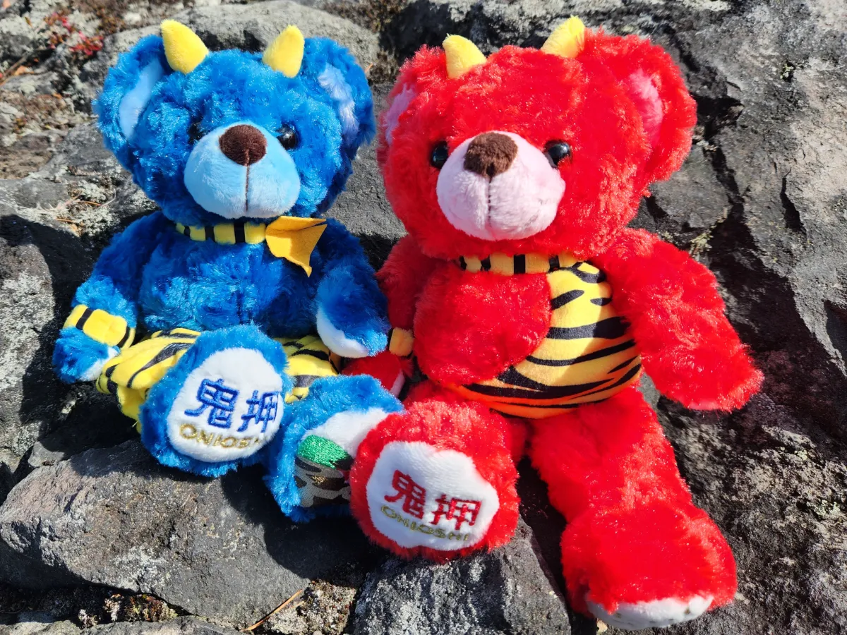 鬼押出し園】標高1,300m超の舞台から「鬼は味方」のダイナミックな豆まき