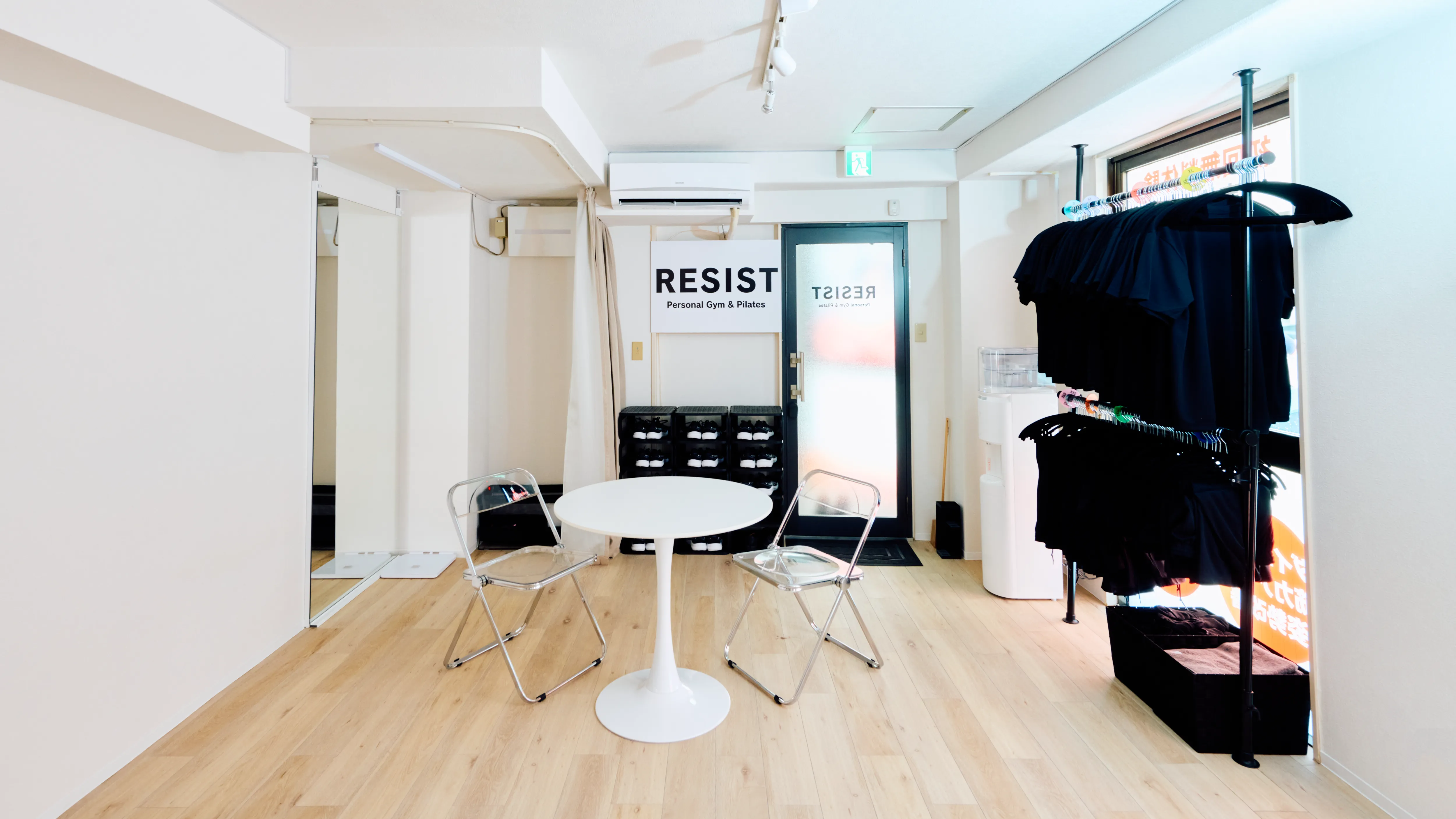 完全プライベート空間で、筋トレとピラティスの両方を体験できるRESIST北浦和店