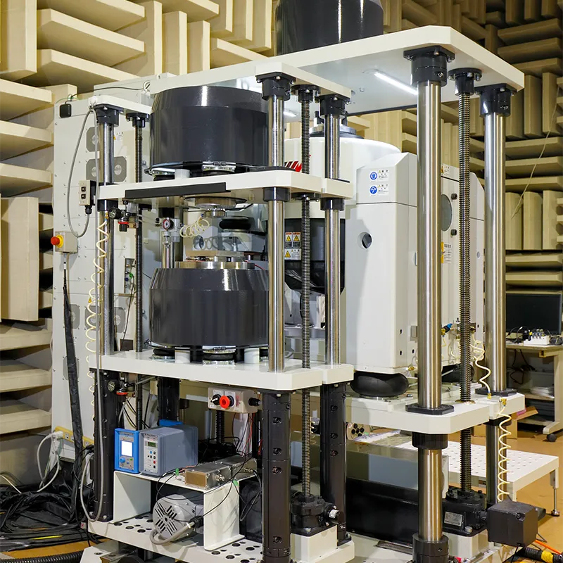 試験 2軸高周波動ばね試験機 | KURATECA（倉敷化工株式会社）