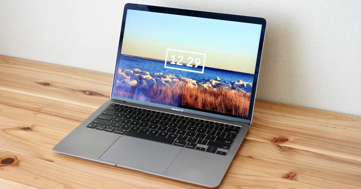 デザイナーがファンレスのM1 Macbook Airを仕事で6ヶ月使ってみて