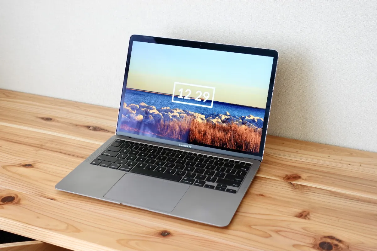 デザイナーがファンレスのM1 Macbook Airを仕事で6ヶ月使ってみて ...