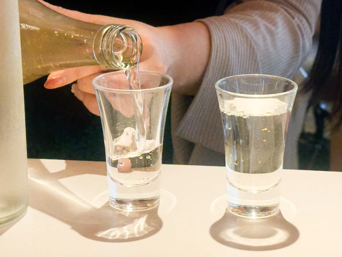 年末年始に！ 限定販売の日本酒「金賀-KINGA-」と「罪なガトーショコラ