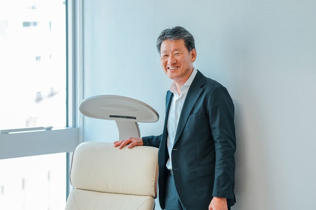 ヘルストロン 西口加平著 進化し続ける創業100周年企業、一人でも多くの人の健康をサポート