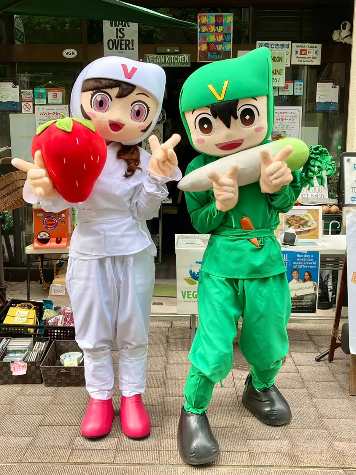 作品紹介 - 『ヴィーガン忍者』『ヴィーガンくノ一』着ぐるみヘッドセット