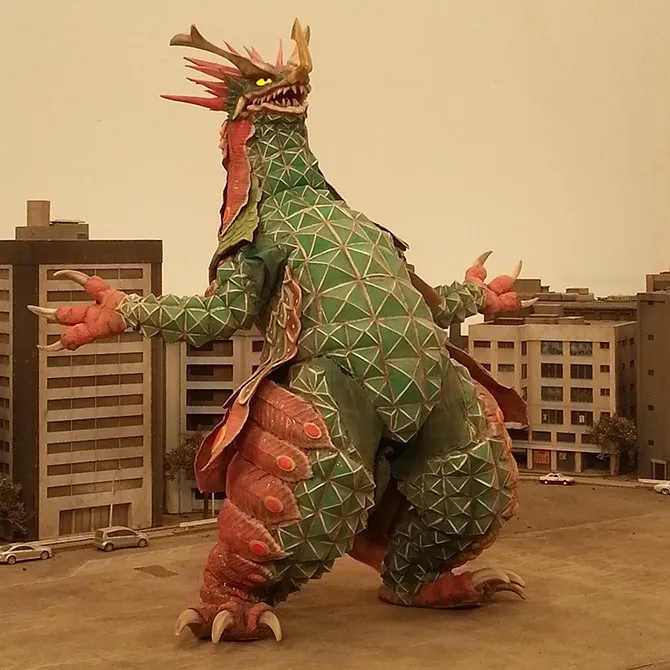 怪獣ドラゴン着物姿 作品紹介 - 映画『大怪獣モノ』