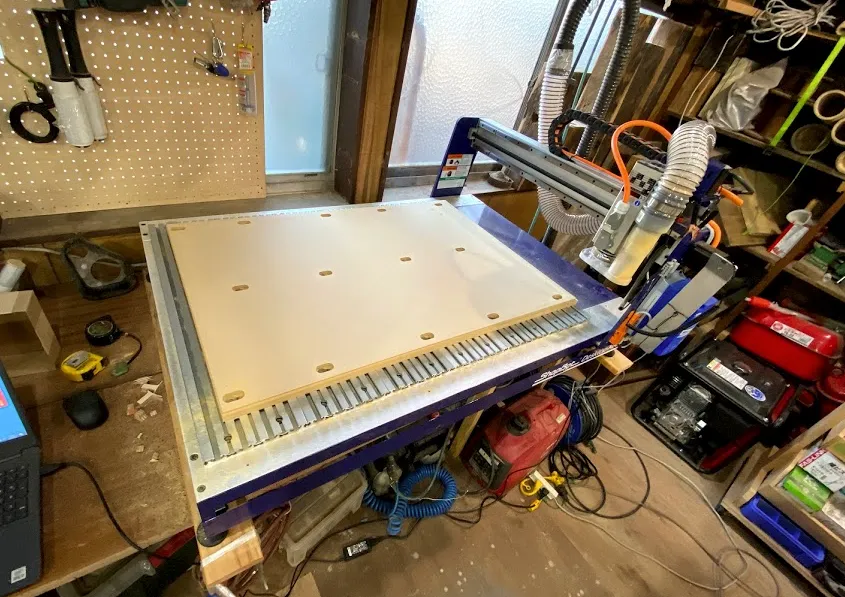 多様な空間デザインを施工までてがける「FORIE」へ卓上木工CNCルーター