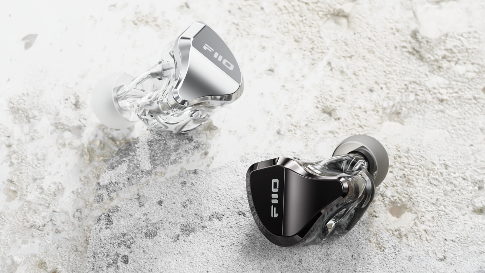 イヤホン Fiio JH5 Amazon.co.jp: FIIO JH5 FIO-IEM-JH5-B【日本正規販売店より発送