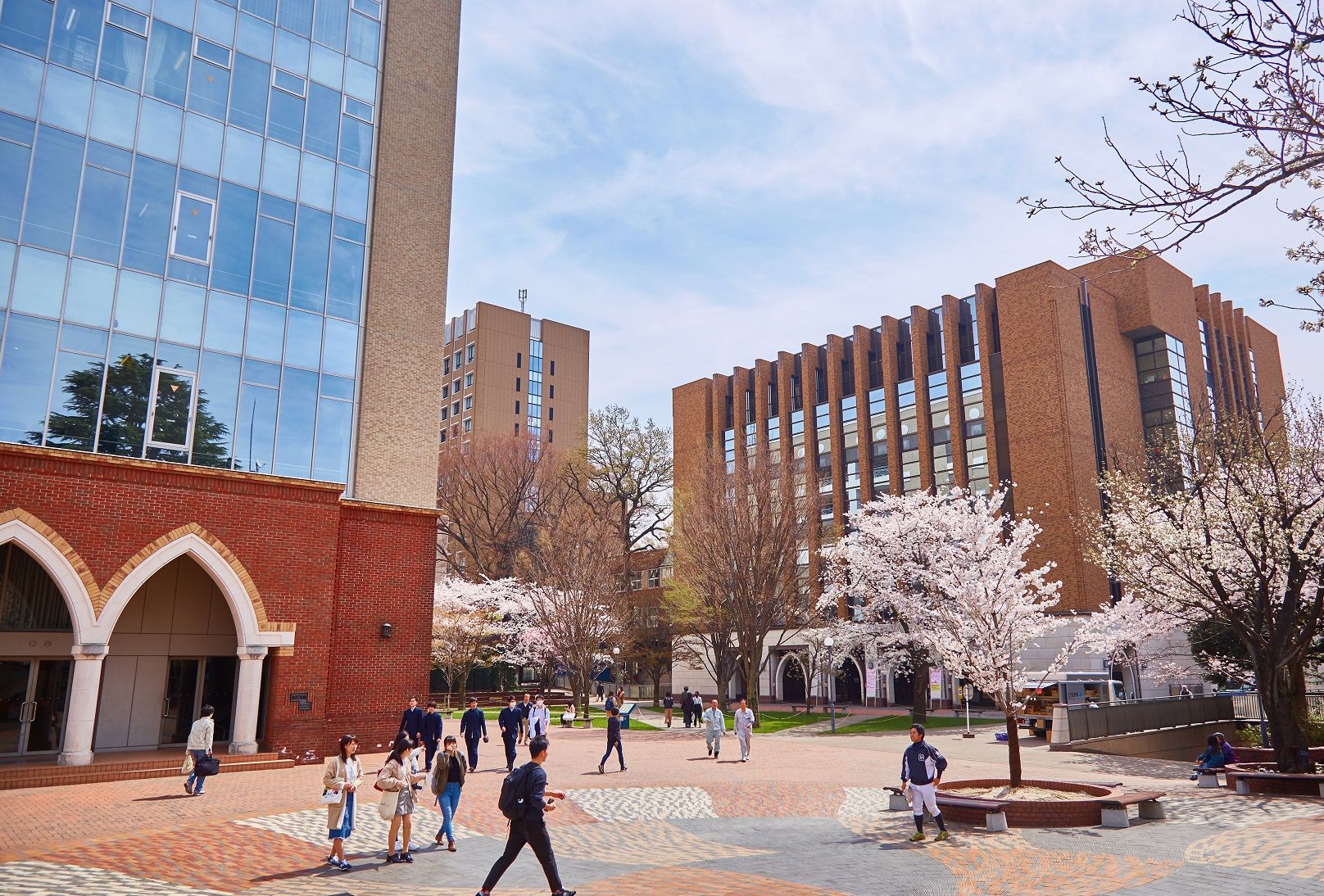 学習院大学 文学部 2023 614fhMYggmL.jpg