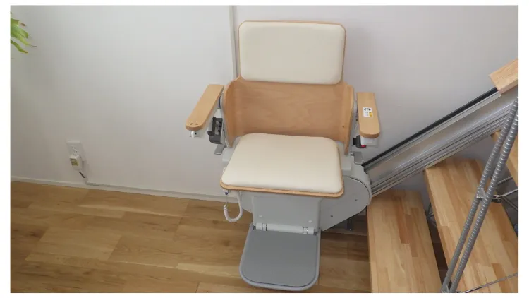 技術力で介護を支える！大同工業株式会社の「いす式階段昇降機」とは