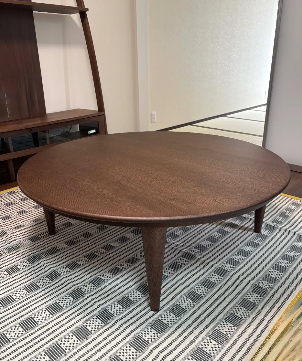 無垢材 赤褐色 無垢材　テーブル no.242 レッドオーク無垢材のラウンドテーブル（こたつ機能付き
