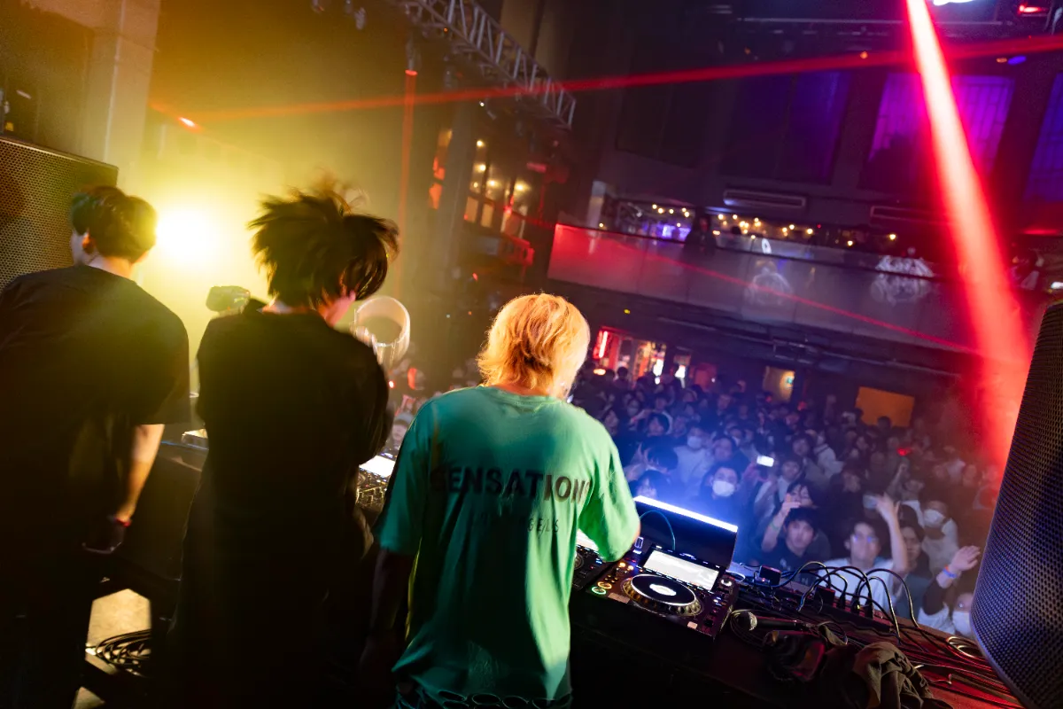 20%OFF 国内正規品 futures フューチャー チャンネルアイランド NIGHT HIKE Early 2025 オフィシャルフォト公開!! ｜NIGHT HIKE