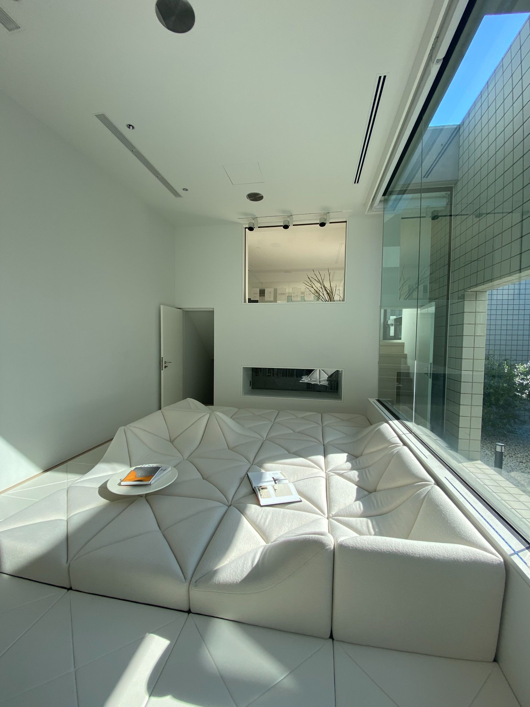 ピエール・ポラン家具内覧会 @ 谷口吉生氏建築 ｜plugin+