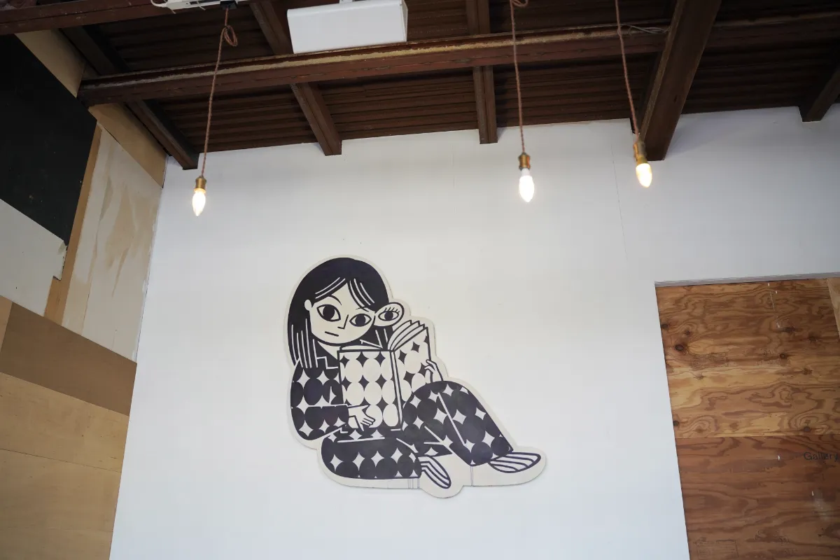 Art Space & Cafe Barrack」で、奈良美智が名古屋の仲間たちとコラボ展