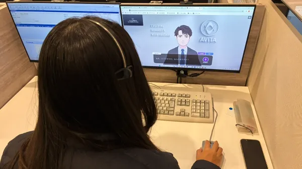 テレアポ成約率が40％台→55％に向上。AIロープレ『アバトレ』で、コールセンター教育の省力化と新人即戦力化を実現