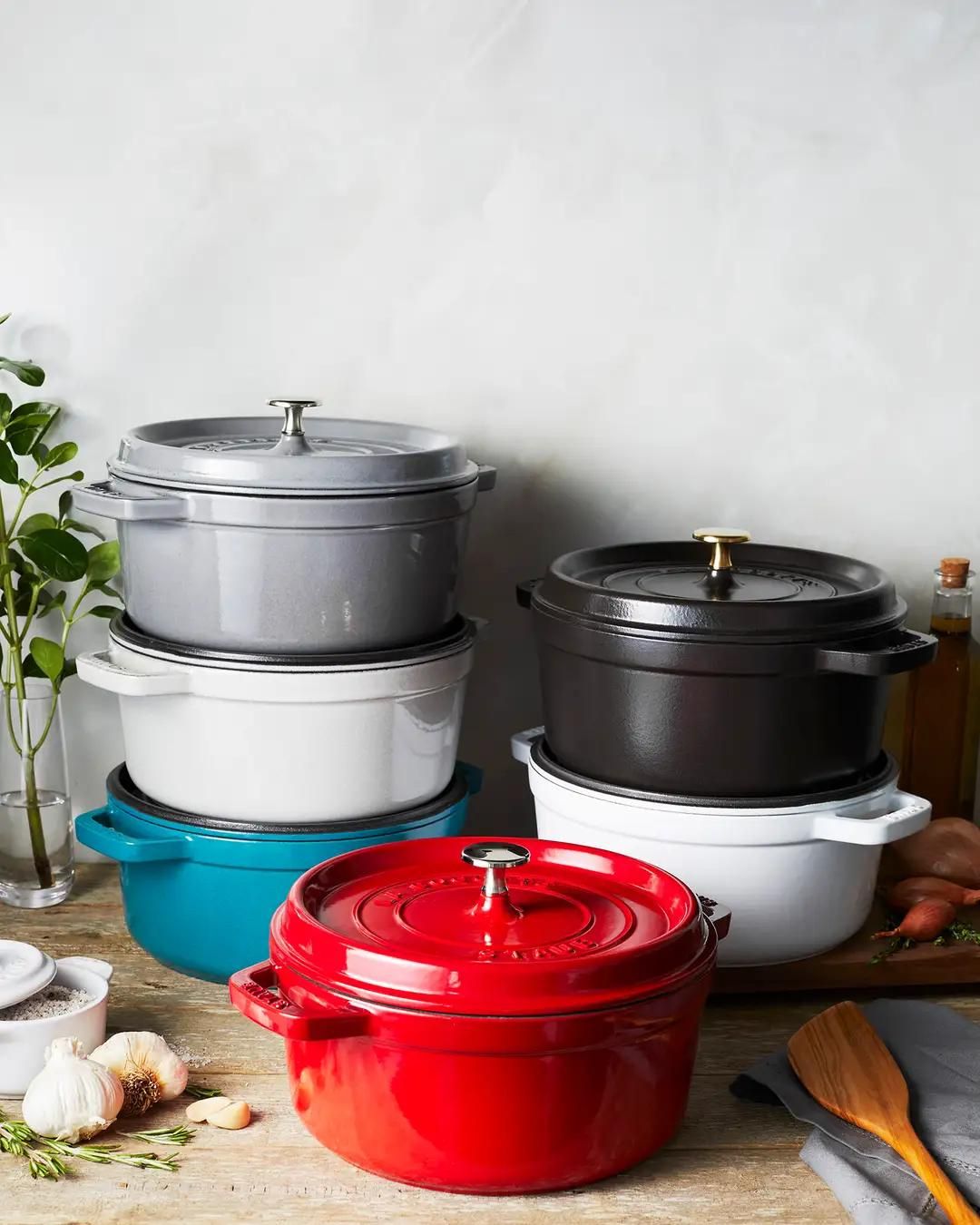 Amazon.com: Staub 4 Qt. Round Cocotte-cherry Red