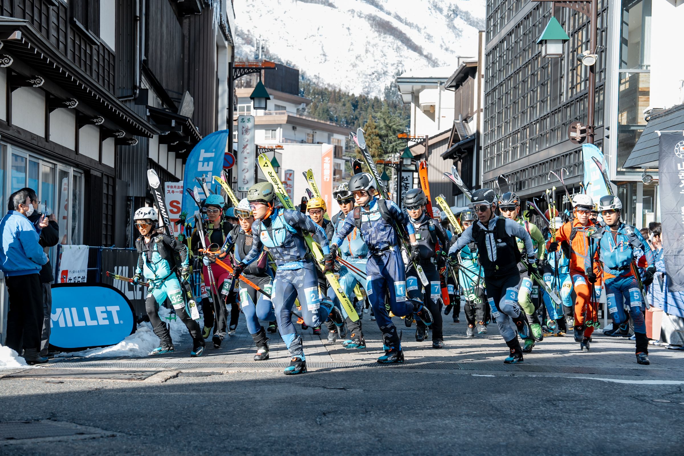 スキーウェア 青 黒 星模様　早い者勝ち スキーウェア 青 黒 星模様 早い者勝ち スキーウェア 青 黒 星模様 早い