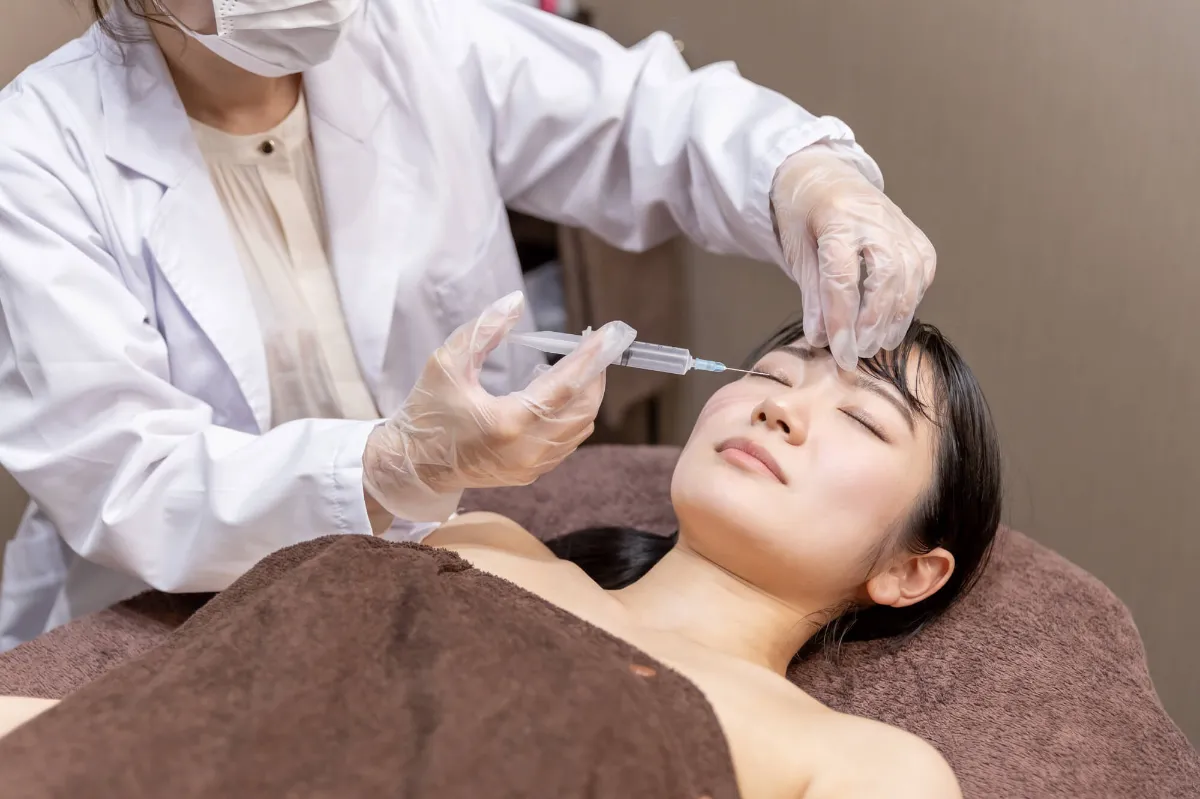 みけんに皺　 みけんに皺 楽天市場】眉間 シワの通販