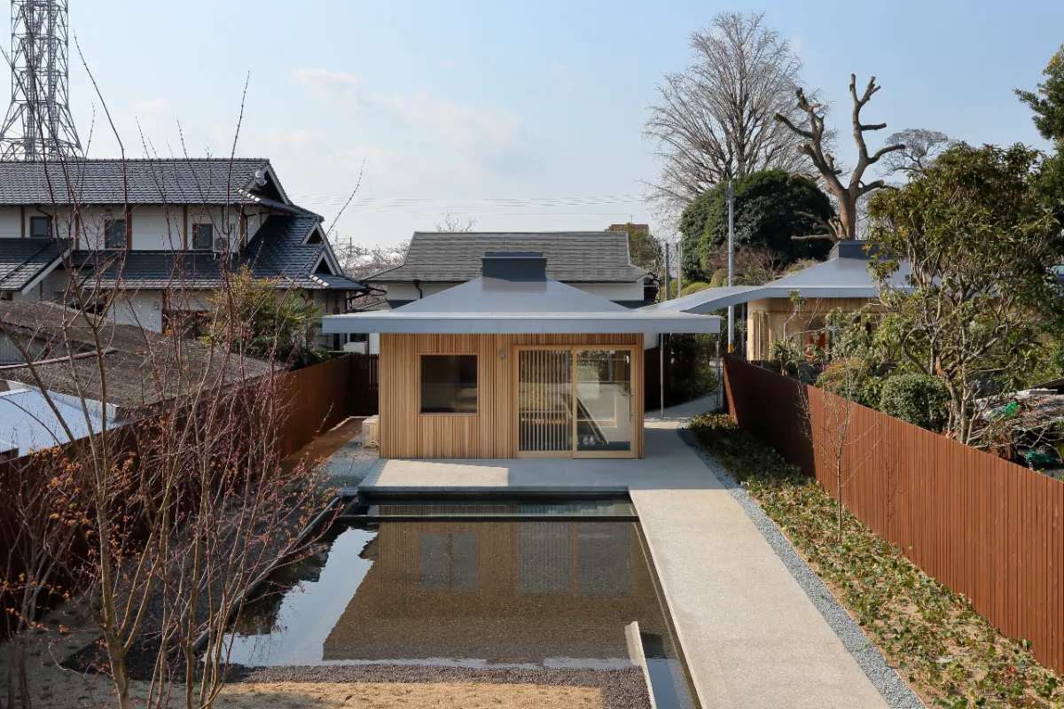 Stupell Industries 田舎の納屋 田舎の農地畑の風景、シンディ