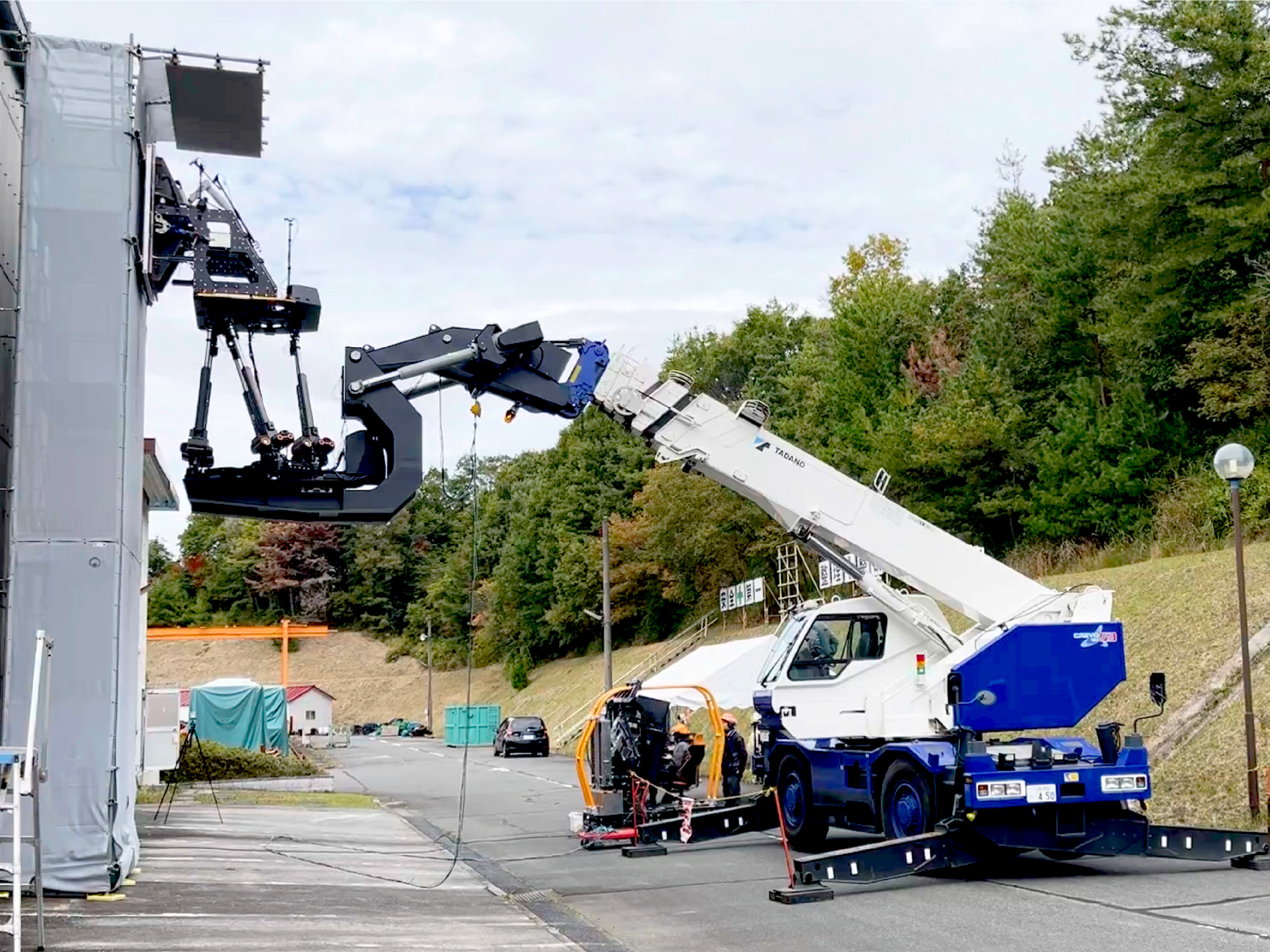 人機一体と竹中土木が共同開発を進める、橋梁耐震補強用鋼製ブラケット