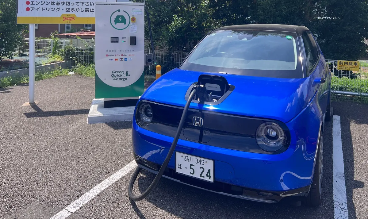 EV充電グリーンチャージ｜お役立てコンテンツ |フリーライター篠原の充電体験記（デニーズ町田大蔵店編）
