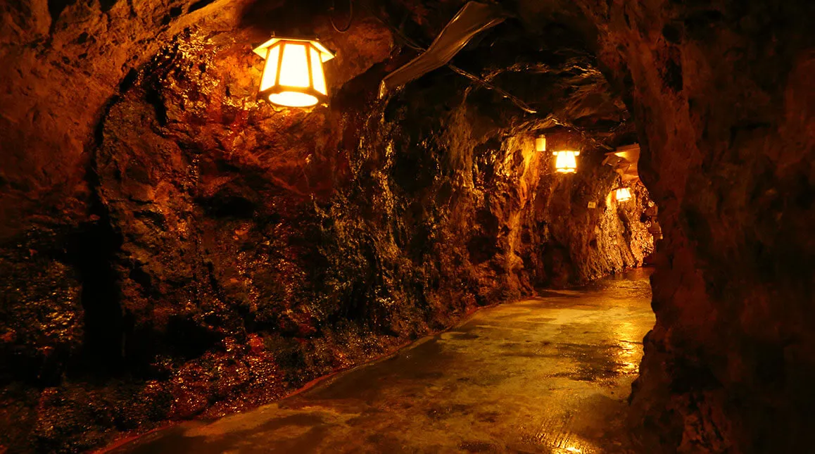 三段壁洞窟　バリアフリー