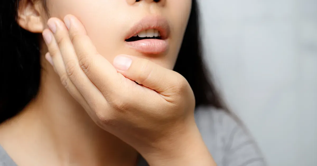 虫歯じゃないのに甘いもので歯が痛くなるときの対処法