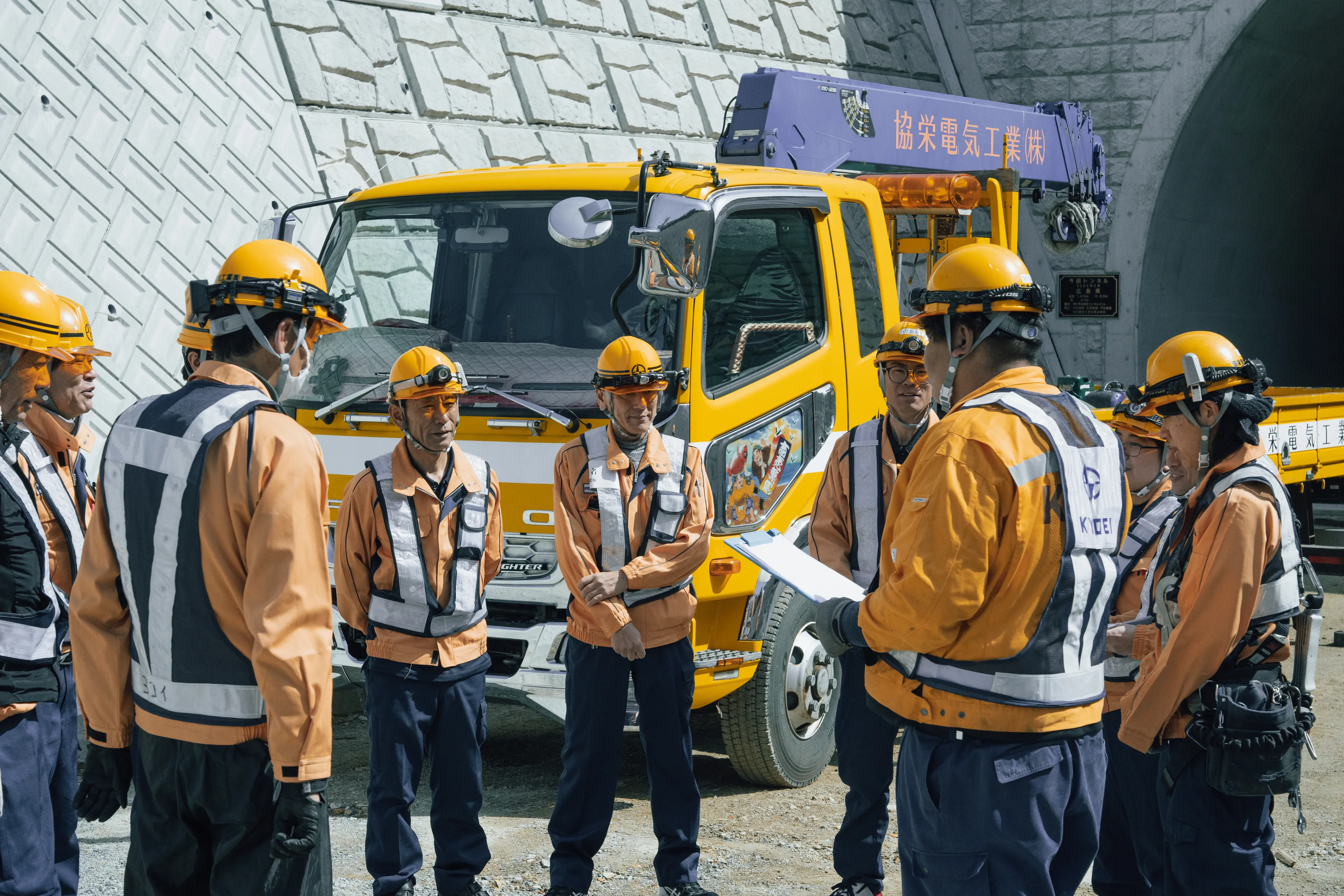 つくる仕事が好きだから──美術大道具製作から電気工事に飛び込んだ理由