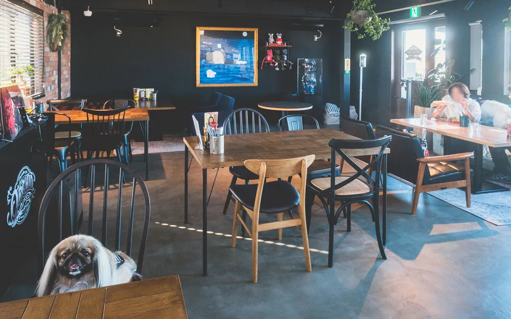 みときち　オープンカーの探偵犬　階段のある風景 みときち オープンカーの探偵犬 階段のある風景 Gc13T9uasAAjMvO